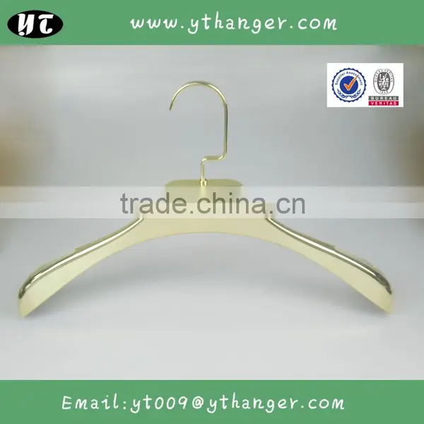 HA7049 Notched Rode Gold Plated Antislip Plastic Coat Hanger for Clothes Supplier's Choice photo-3