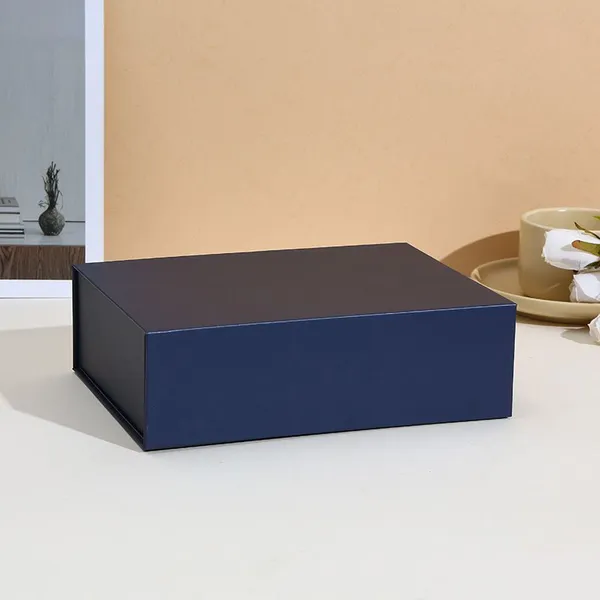 Luxury Paper Gift Box With Lid Custom Box photo-3