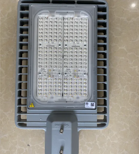 Philips RoadFlair Pro BRP592 LED195/NW 120W DM PSA GM