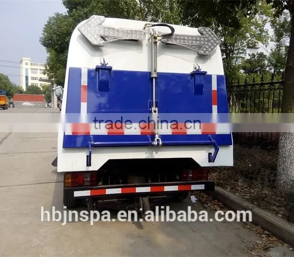 Forland Mini Road Sweeper Truck for Sale photo-5