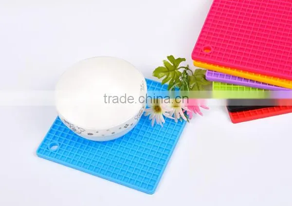 Hanging Style Dishwasher Safe Silicone Table Mat Coffee Cup Holder photo-5