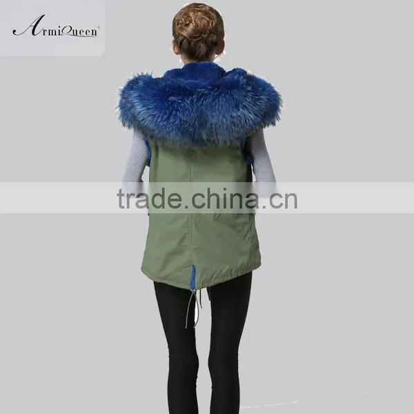 Facotory Price Fashion Fully Blue Collar Fur Vest ,winter Felman Short Fur Coat/gillet With Badge photo-2