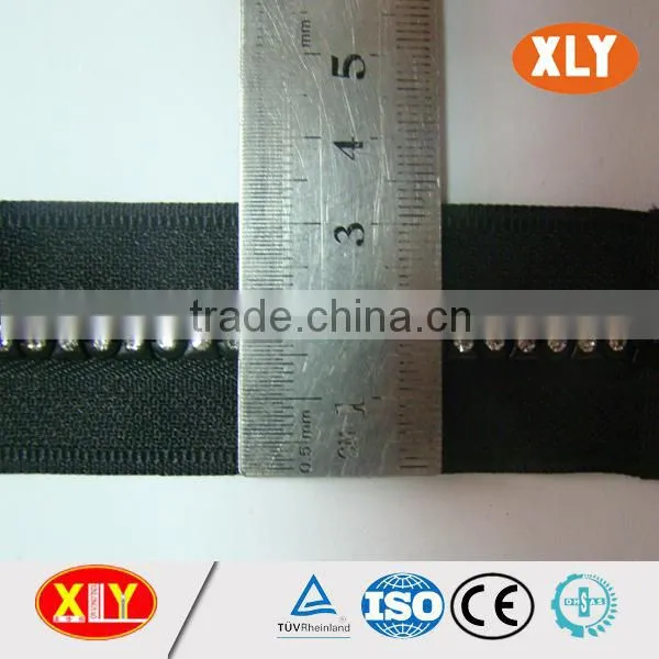 China XLY Zipper #5 Cheap Price Single Stone Diamond Zipper photo-4