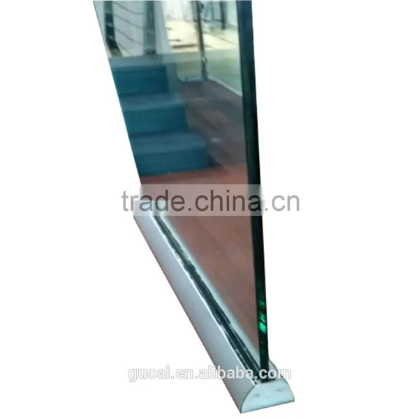 Recomend Triangle Laminated Glass Concrete Outdoor Aluminum Balustrade