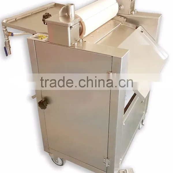 Full Automatic Peeling Machine of Squid Plate Skin Peeling Removing Machine photo-2