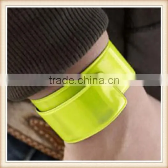 Reflective Snap Slap Running Band Yellow Jogging Run Brand New photo-2