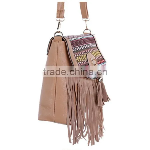 China Vintage Tassel Messenger Crossbody Bag for Women photo-2