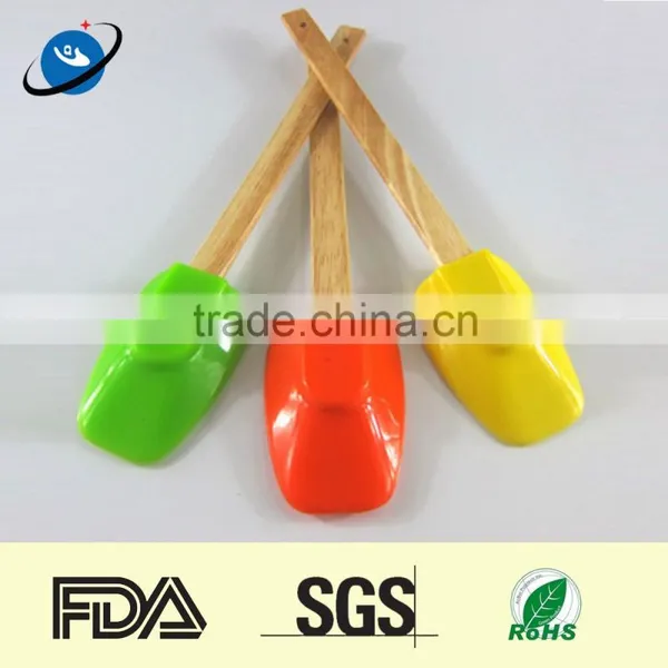 Wooden Handle Silicone Baker Spatula Set