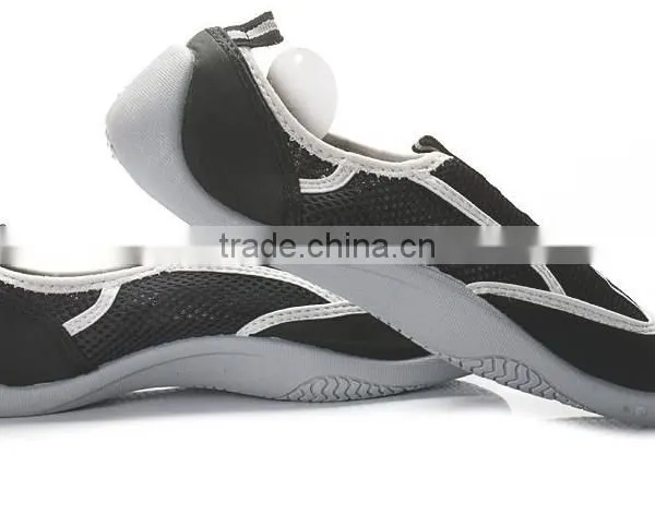 Fashion Outdoor Men Casual Shoes Sneakers for Male on the Beach, High Quality Casual Water Shoes Binding Made in China Factory photo-3