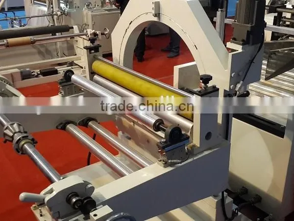 2015 New Design Side Inserting Machine for Sanitary Towel Bag photo-4