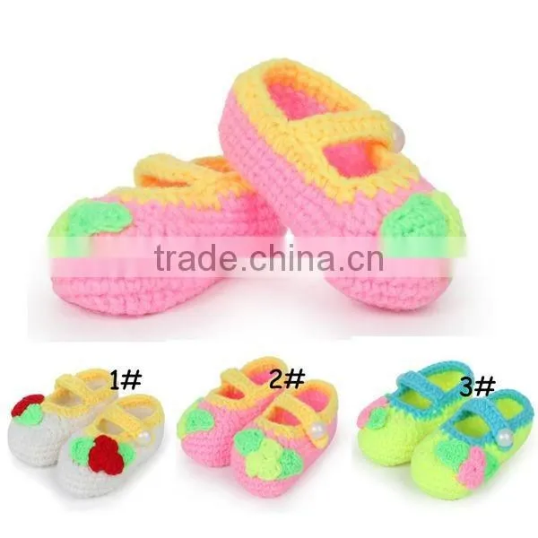 High Quality Fine Workmanship Hand Made Baby Crochet Wool Shoes photo-6