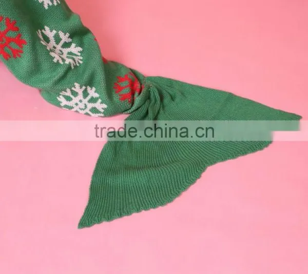 Customized Size and Color Christmas Green Knitted Mermaid Tail Blanket for Ladies photo-4