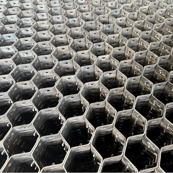 Thermostable Carbon Steel Wholesale for Reactor Vessels Flue Gas Lines Custom Cutting 1mx1m Crimp Hexsteel Tortoise Shell Net photo-3