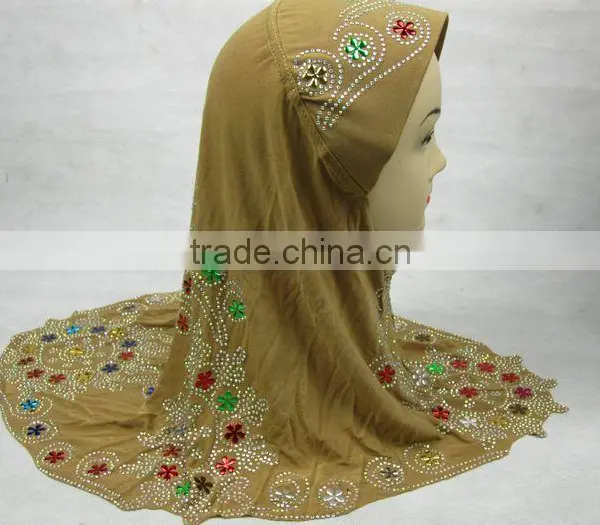 A525 Polyester Beautiful Muslim Hijab photo-3