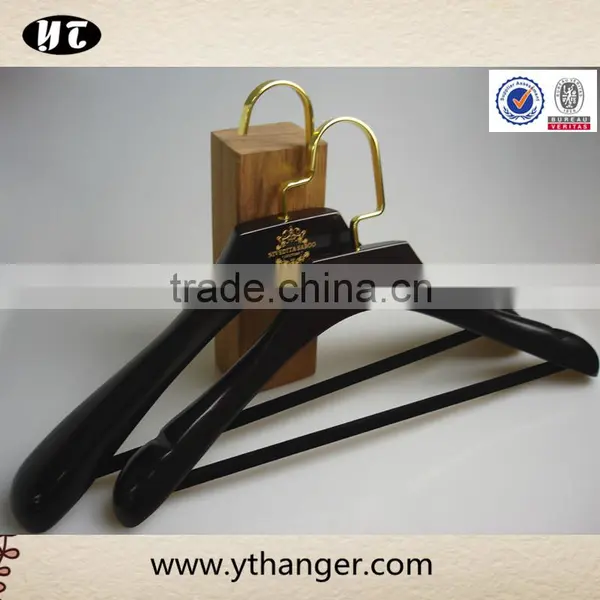 China Supplier Luxury Wooden Suit Hanger With Velvet Bar photo-5