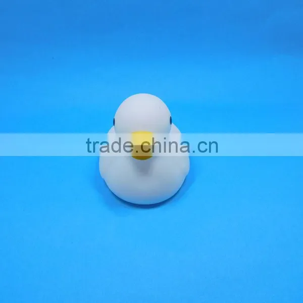 Eco-friendly Flashing Led White Vinyl Duck Toys photo-4