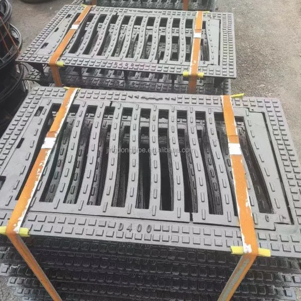 Durable Ductile Iron Manhole Covers With Locking Device for Public Facility Safety Protection photo-3