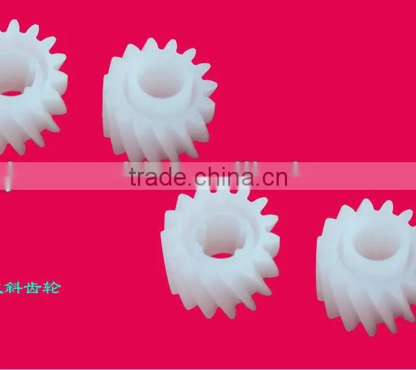 2014 New Design Plastic Injection POM Gears and Nylon Gears photo-3