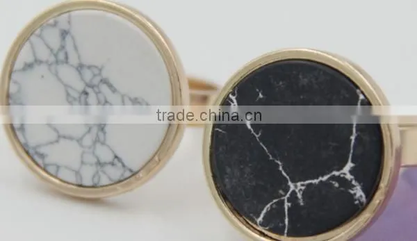 Black and White Turquoise Alloy Ring With Different Shapes photo-4