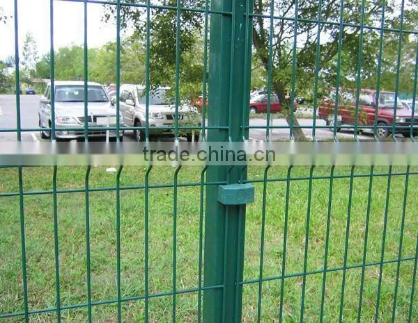 Factory Pvc Coated Welded Wire Mesh Fence photo-4
