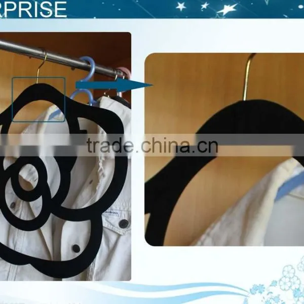 Velvet Hanger for Scarves in Black photo-3