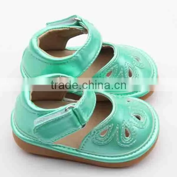 Top Quality Factory Wholesale Summer Sandals Children Squeaky Shoes photo-2
