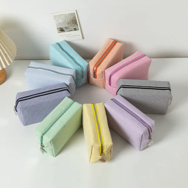 Wholesale Bubble Gauze Striped Makeup Bag photo-5