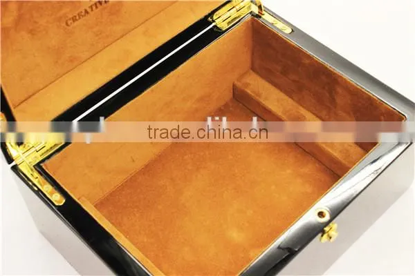 High Gloss Black Finish Single Wooden Watch Box photo-6