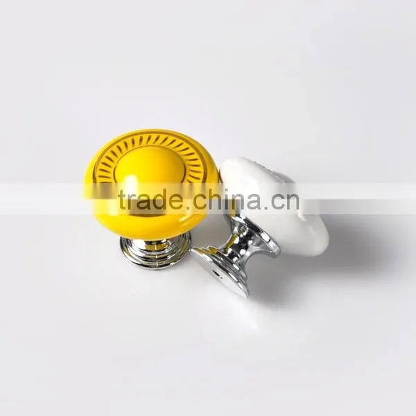 China Price Cheap Ceramic Door Handles Knobs photo-2