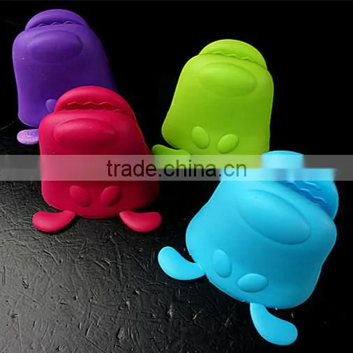 10106 Dog Head Shape Silicone Heat Resistant Grilling BBQ Gloves for Cooking, Baking photo-6