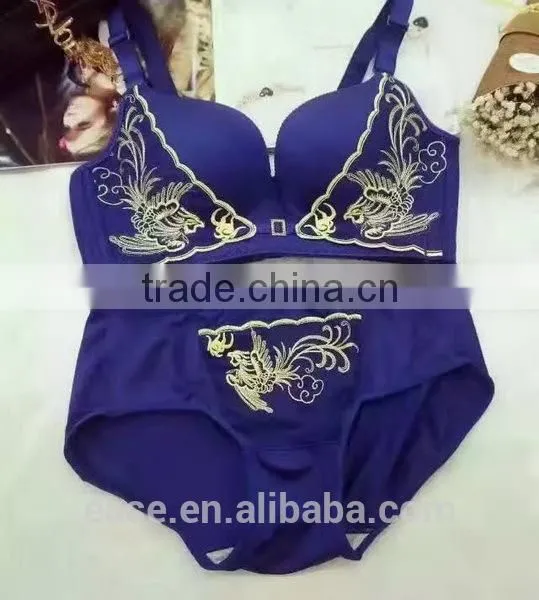 Charming Amazing Lace Underwear Fish Scale Pattern Bra Briefs Panties Set photo-2