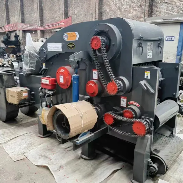Heavy Duty Wood Chipper With Safety Lock and Emergency Stop