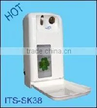 Automatic spray dispenser