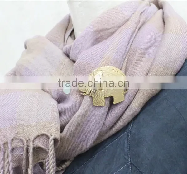 Wholesale Aolly Elephant Shape Animal Brooch Pin photo-2