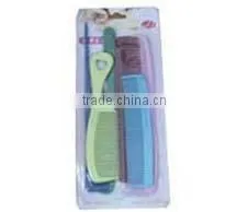 PLASTIC COMB