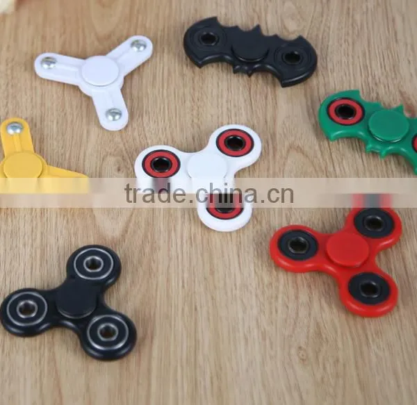 2017 Affordable Section of the Fingertips Gyro United States Decompression Bat Gyro Hand Spinner Manufacturers Direct Supply photo-5