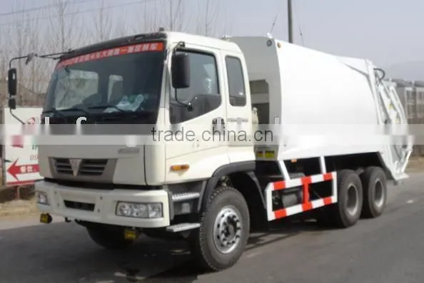 refuse compactor/garbage truck