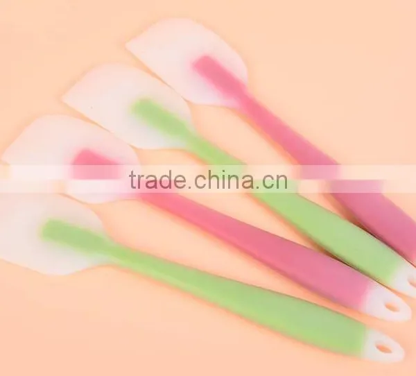 STOCK High Quality 2 Color Kitchen Scraper Kitchen Tools and Uses Silicone Spatula photo-6