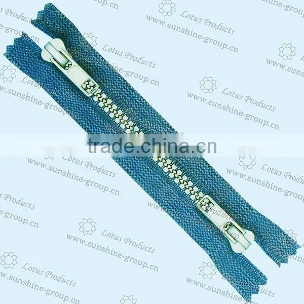 Golden Finishing Brass Zipper For Bags photo-5