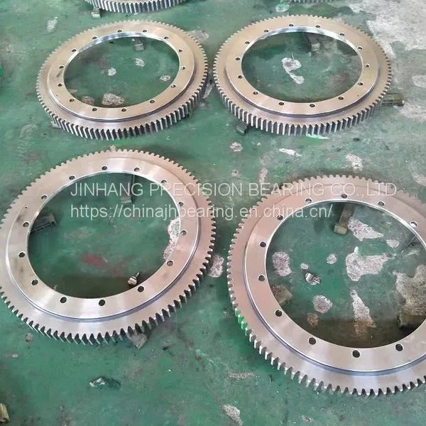 VLA200844N Turntable Bearing 838.1x634x56mm With External Gear and Ring With Flange photo-2
