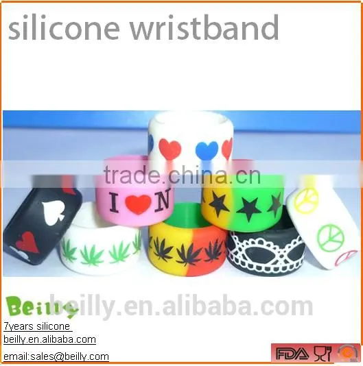 Custom Debossed Embossed Silk Print Ink-filled Colourful Silicone Wristbadn Bracelet photo-2