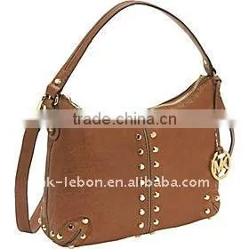Fashion Medium Messenger