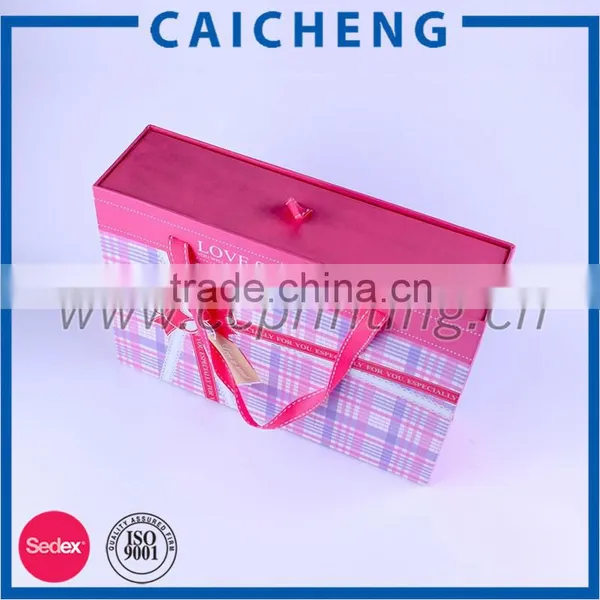 Handmade Printed Paper Cardboard Suitcase Box With Handle photo-3