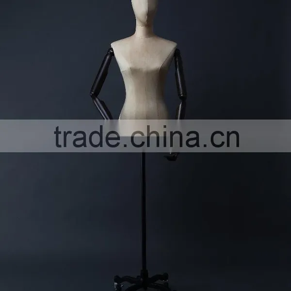 Woods Mannequin photo-4