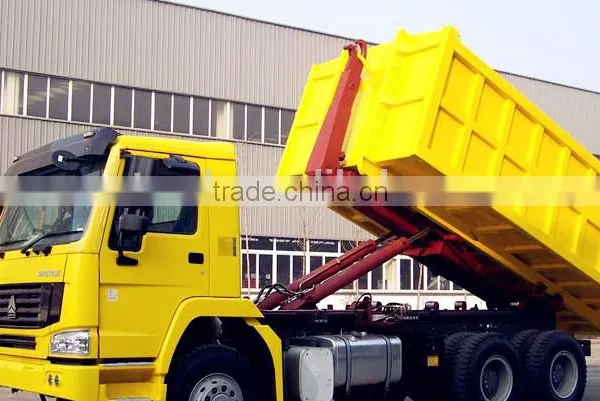 Sinotruk HOWO 8x4 Hook Lift Garbage Truck for Sale photo-4