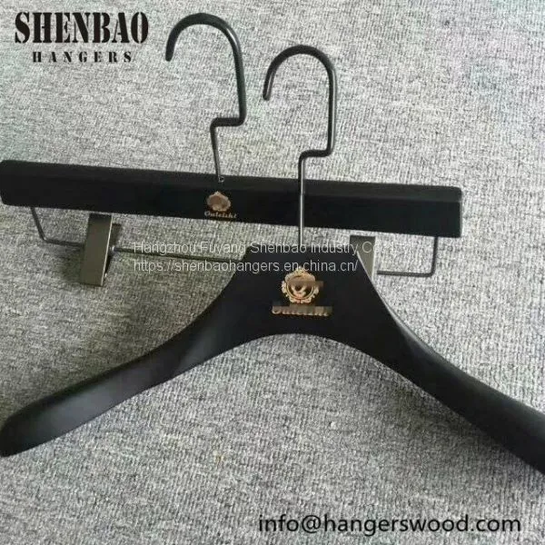 Wooden Pants Hanger Factory Direct Wholesale photo-4