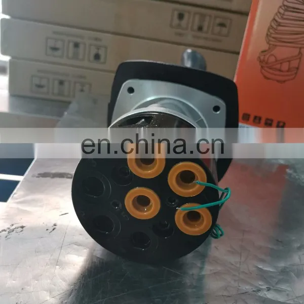 Excavator SK200 MARKIII Joystick and Joystick Valve Assy in Stock photo-6