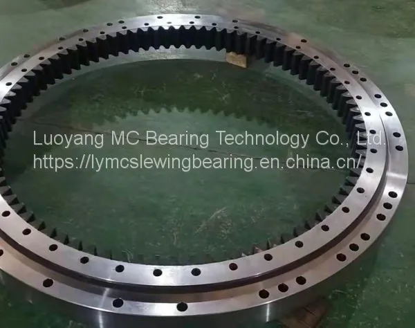 Liebherr R924 excavator parts slewing bearing replacement