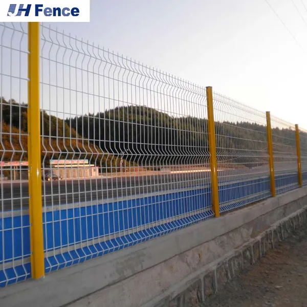 4 in Diameter Hot Dipped Galvanized Steel Pipe Fence Angle Posts photo-4