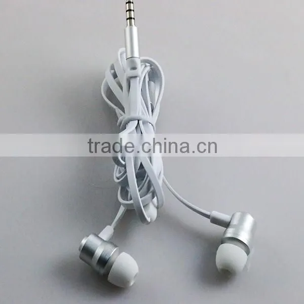 2015 Fashionable Plastic Wired Earphone photo-2